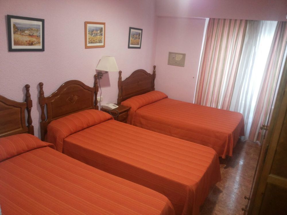 Madrid Playa Rooms Екстериор снимка
