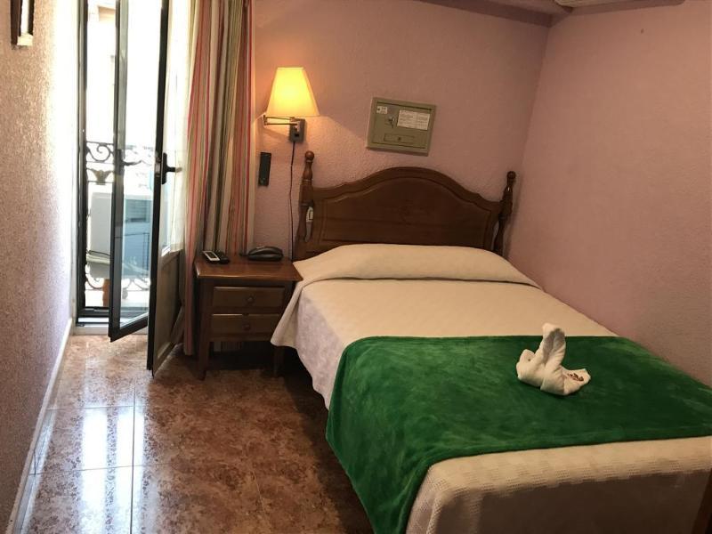 Madrid Playa Rooms Екстериор снимка