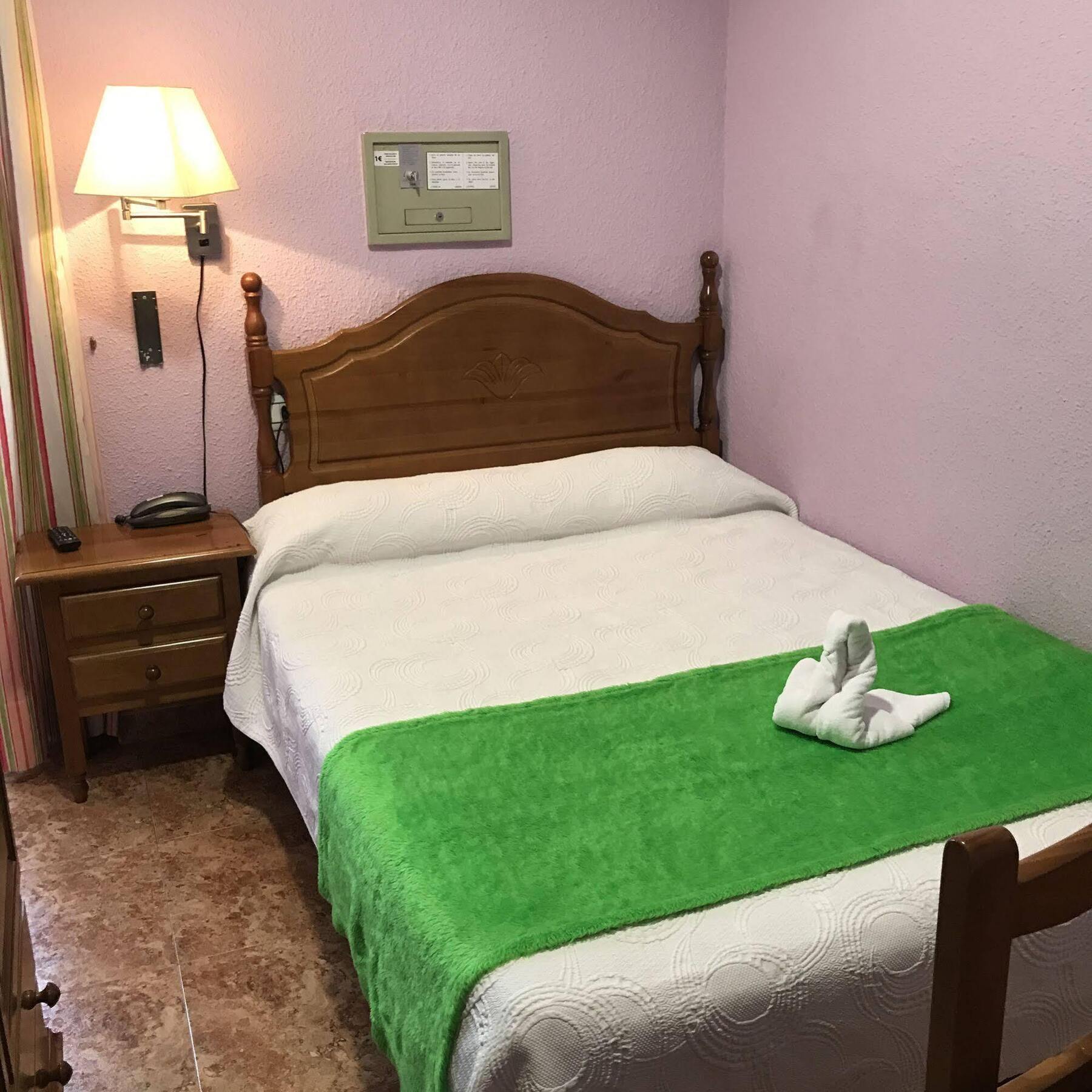 Madrid Playa Rooms Екстериор снимка
