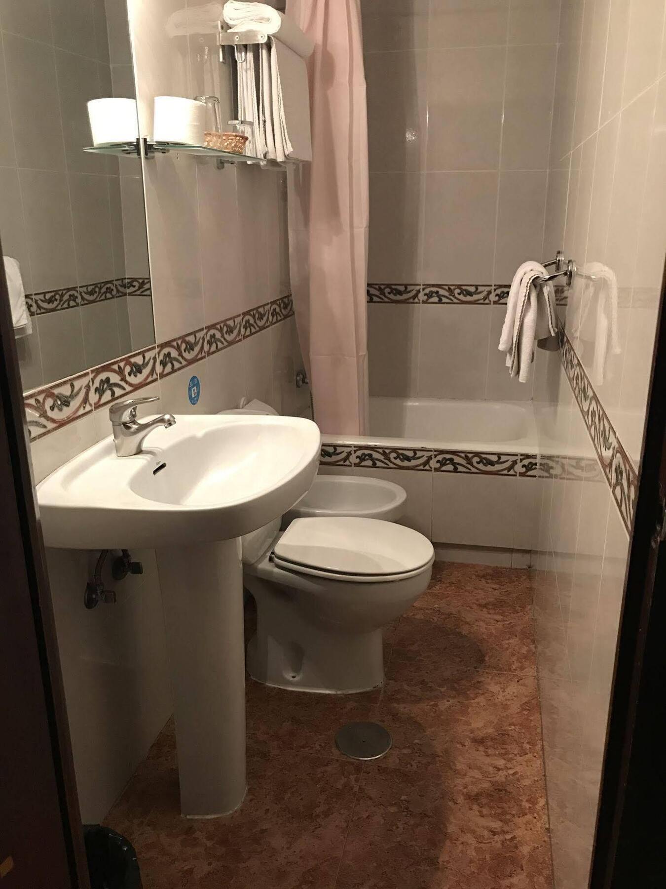 Madrid Playa Rooms Екстериор снимка