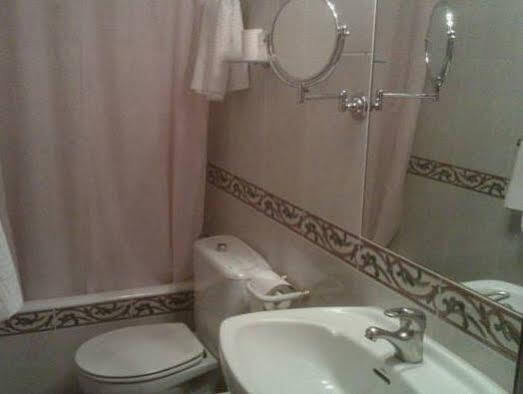 Madrid Playa Rooms Екстериор снимка